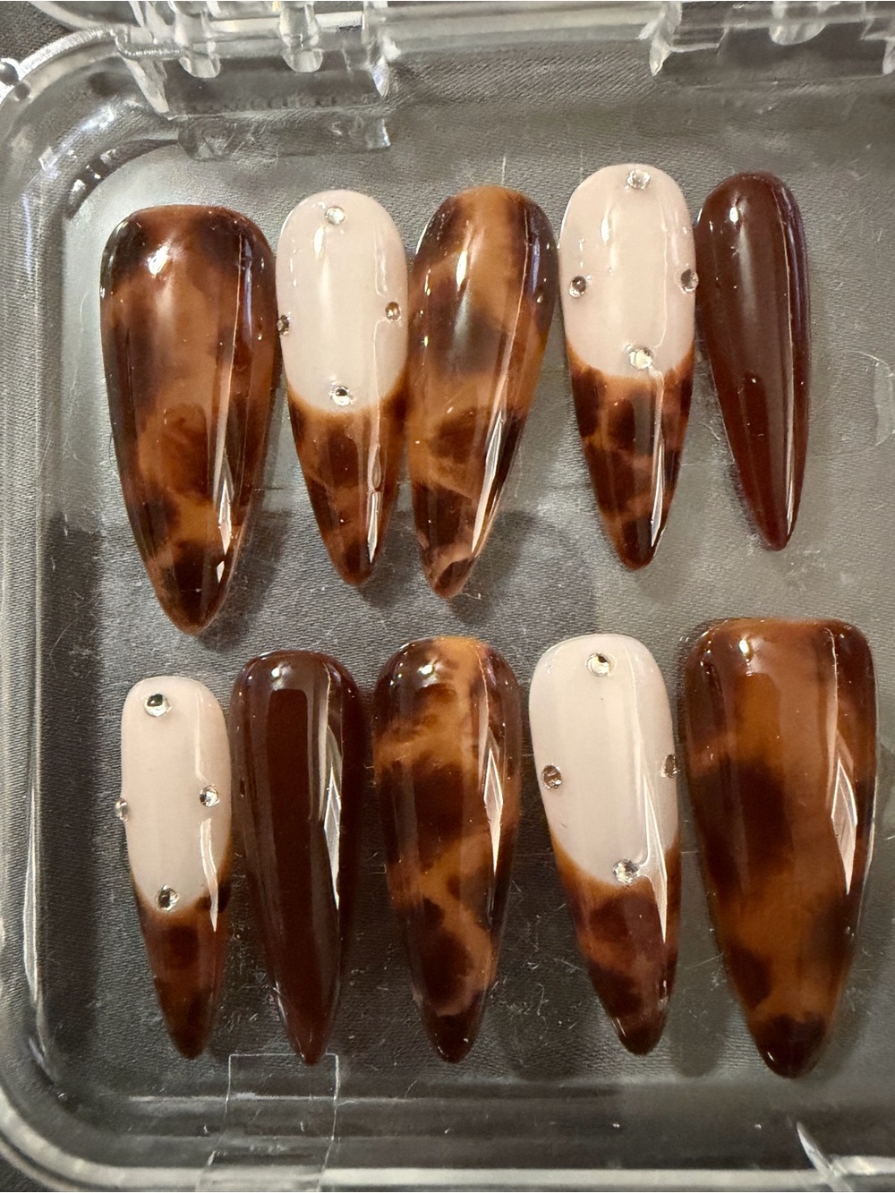 **NWT** Brown Tortoiseshell Press-On Nails with Nude Accent and Rhinestones